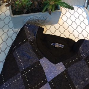 Men’s Sweater size L